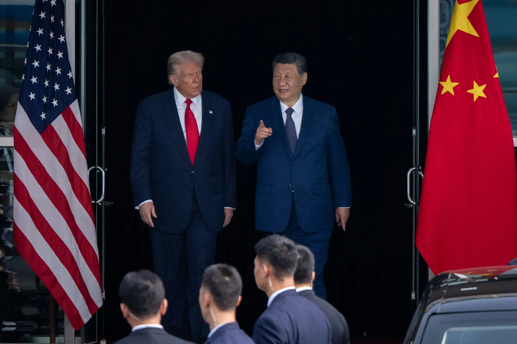 Від чипів до безпеки: як Китай отримує стратегічні дивіденди з нової політики США